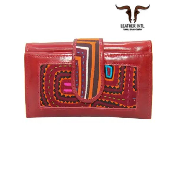 Billetera larga en cuero para dama artesanal tela en mola color rojo y varios compartimentos