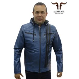 Chaquetas en color azul, con raya negra